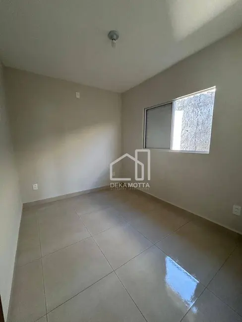 Foto 4 de Casa com 2 quartos à venda, 200m2 em Mansour, Uberlandia - MG