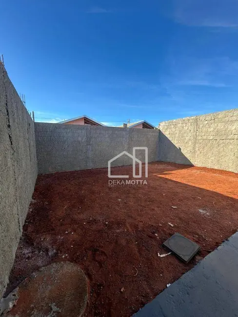 Foto 3 de Casa com 2 quartos à venda, 200m2 em Mansour, Uberlandia - MG