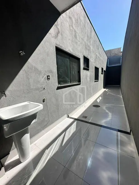 Foto 3 de Casa com 3 quartos à venda, 150m2 em Jardim Holanda, Uberlandia - MG