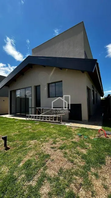 Foto 2 de Casa com 3 quartos à venda, 398m2 em Gávea, Uberlandia - MG