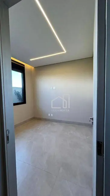 Foto 5 de Casa com 3 quartos à venda, 398m2 em Gávea, Uberlandia - MG