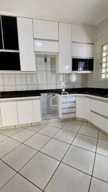 Foto 9 de Casa com 4 quartos à venda, 250m2 em Jardim Patrícia, Uberlandia - MG