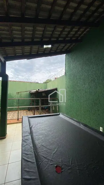 Foto 2 de Casa com 3 quartos à venda, 278m2 em Jardim Patrícia, Uberlandia - MG