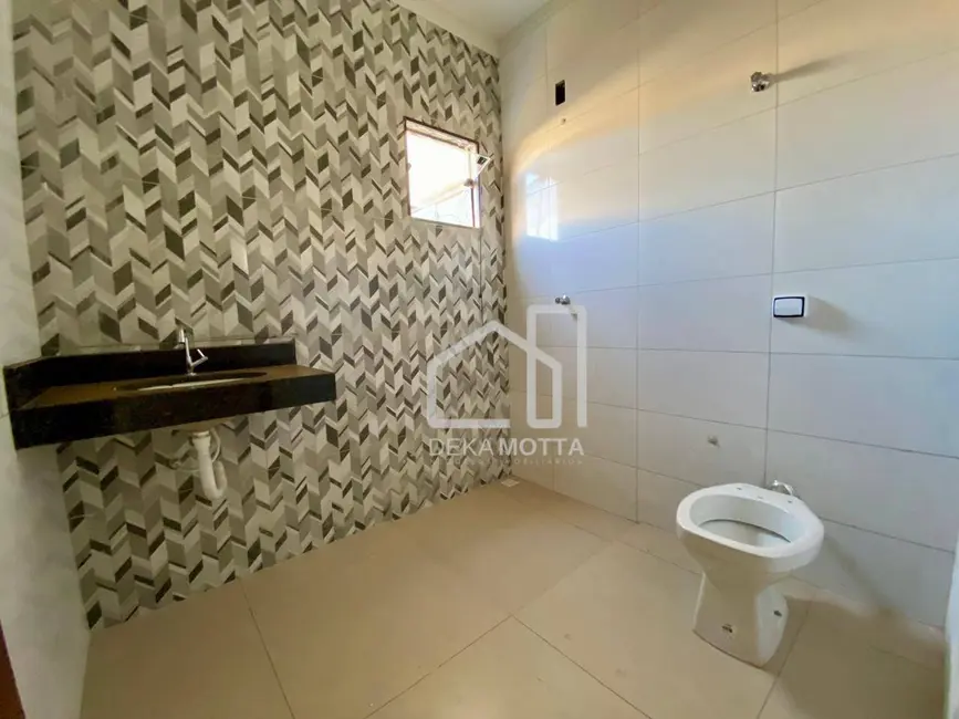 Foto 7 de Casa com 3 quartos à venda, 130m2 em Presidente Roosevelt, Uberlandia - MG