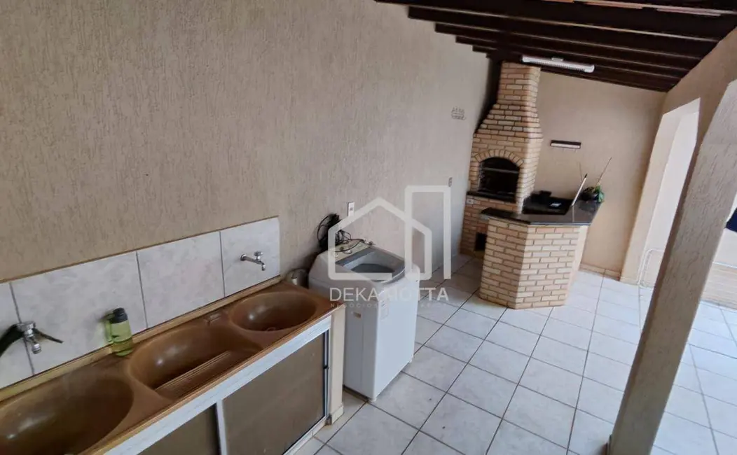 Foto 2 de Casa com 3 quartos à venda, 250m2 em Jardim Patrícia, Uberlandia - MG