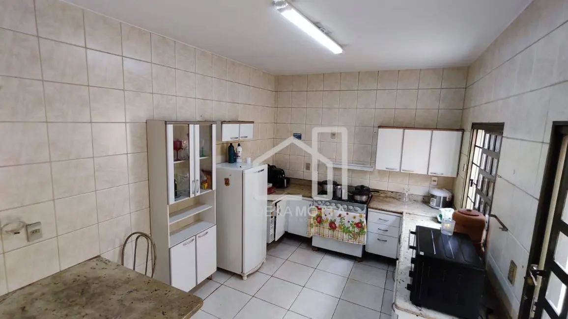 Foto 1 de Casa com 3 quartos à venda, 250m2 em Jardim Patrícia, Uberlandia - MG