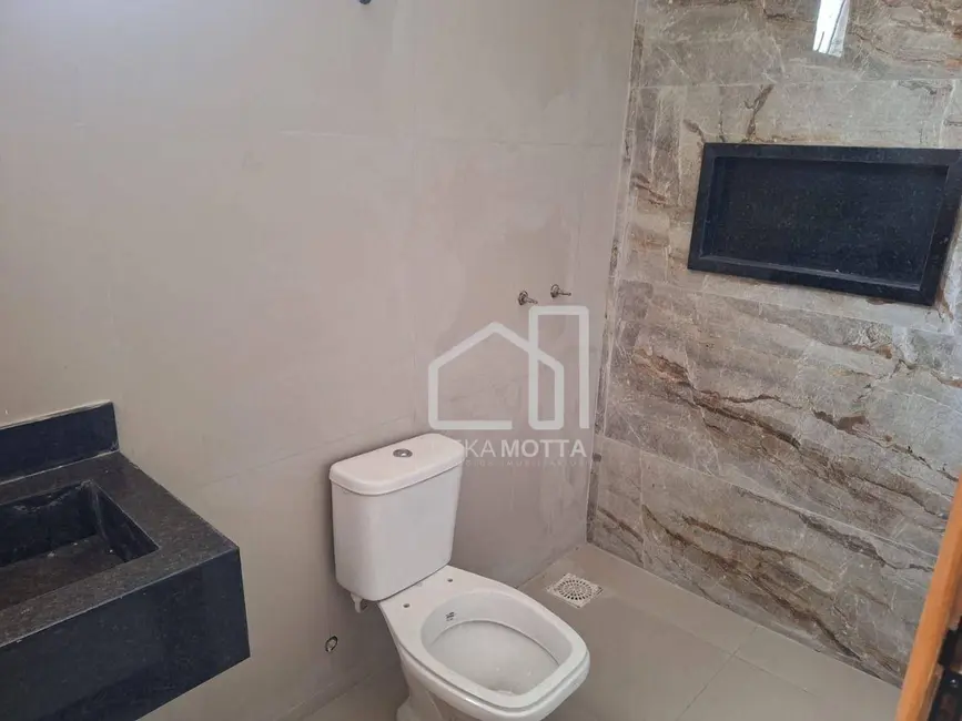 Foto 1 de Casa com 2 quartos à venda, 140m2 em Planalto, Uberlandia - MG
