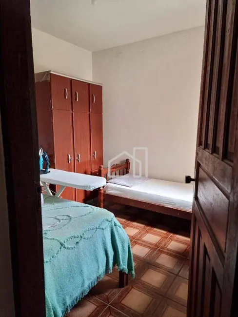 Foto 6 de Sobrado com 5 quartos à venda, 250m2 em Jardim Patrícia, Uberlandia - MG