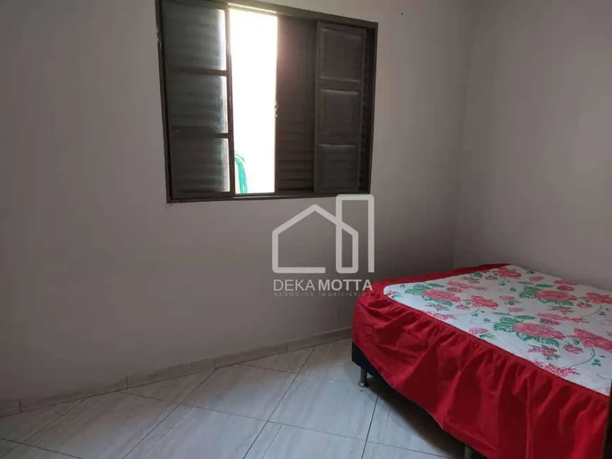 Foto 2 de Casa com 5 quartos à venda, 250m2 em Luizote de Freitas, Uberlandia - MG