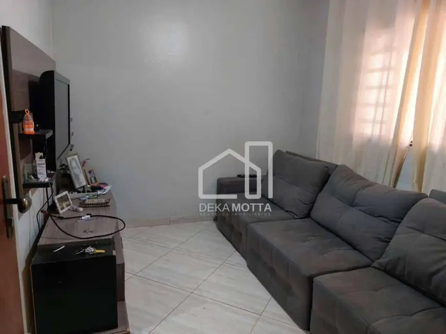 Casa com 5 quartos à venda, 250m2 em Luizote de Freitas, Uberlandia - MG - imagem 9 Foto 9 de Casa com 5 quartos à venda, 250m2 em Luizote de Freitas, Uberlandia - MG