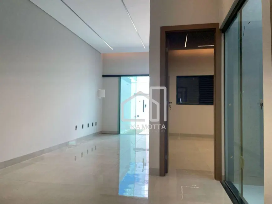 Foto 5 de Casa com 2 quartos à venda, 125m2 em Jardim Holanda, Uberlandia - MG