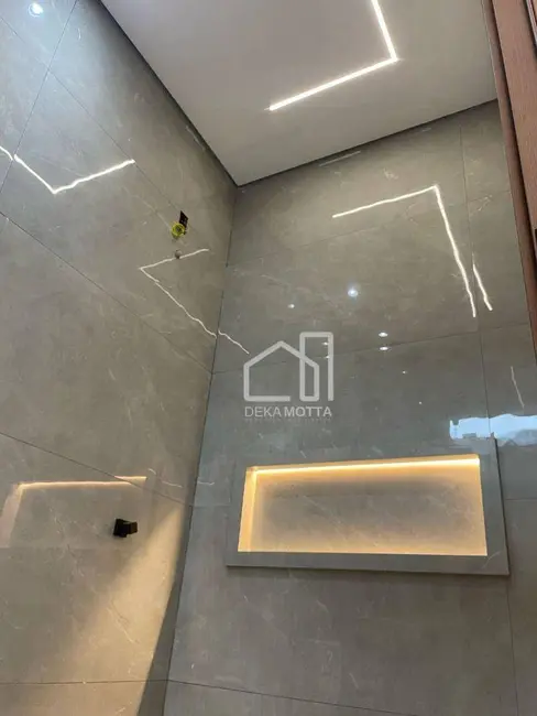 Foto 9 de Casa com 2 quartos à venda, 125m2 em Jardim Holanda, Uberlandia - MG