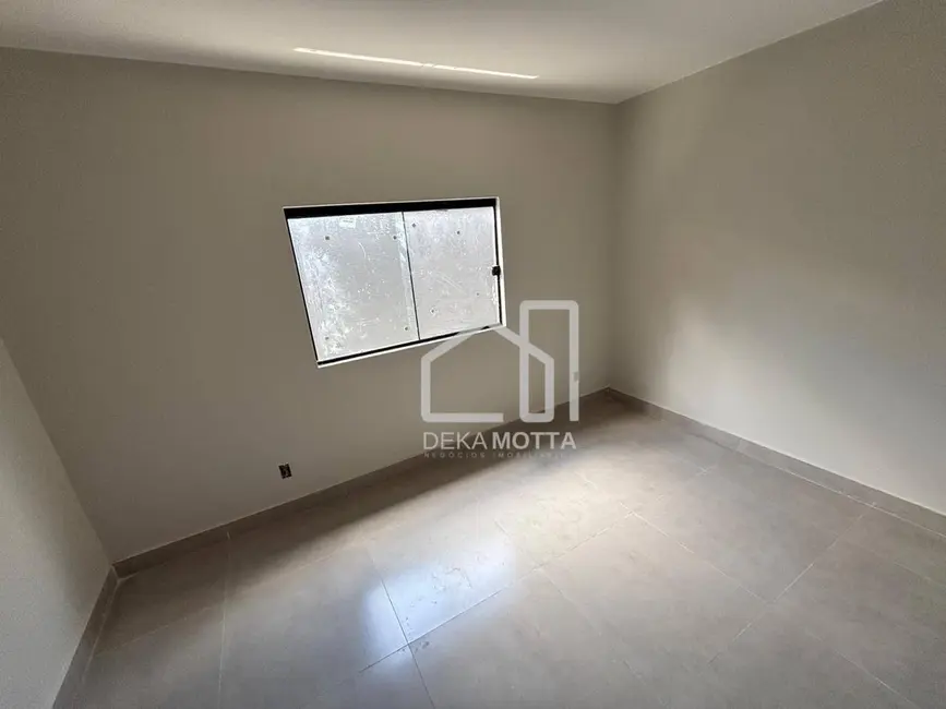 Foto 8 de Casa com 3 quartos à venda, 250m2 em Mansour, Uberlandia - MG