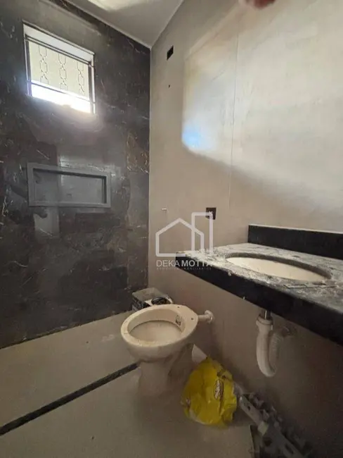 Foto 3 de Casa com 3 quartos à venda, 250m2 em Mansour, Uberlandia - MG