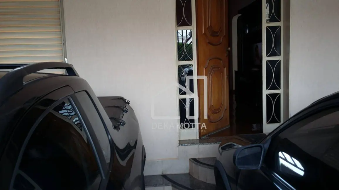 Foto 5 de Casa com 3 quartos à venda, 250m2 em Nossa Senhora das Graças, Uberlandia - MG