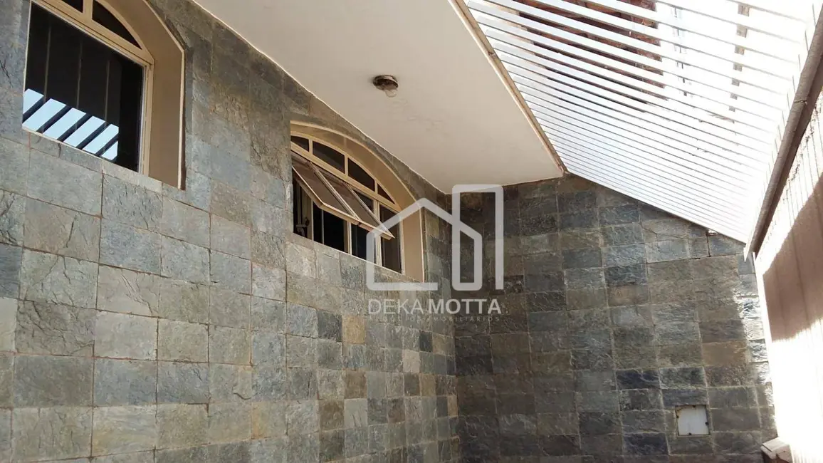 Foto 4 de Casa com 3 quartos à venda, 250m2 em Nossa Senhora das Graças, Uberlandia - MG