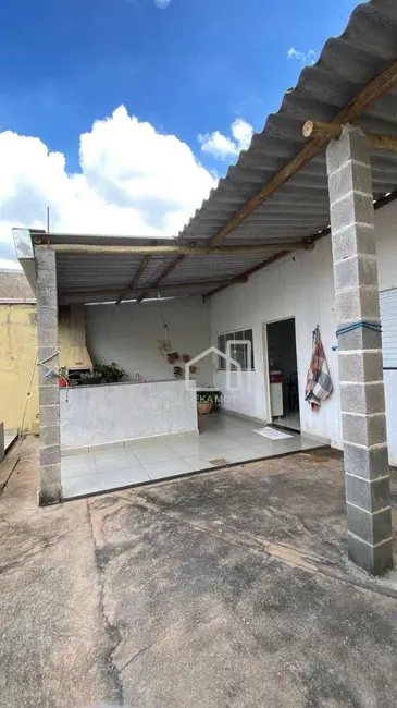 Foto 6 de Casa com 3 quartos à venda, 250m2 em Laranjeiras, Uberlandia - MG