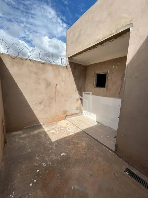 Foto 2 de Casa com 2 quartos à venda, 88m2 em Laranjeiras, Uberlandia - MG