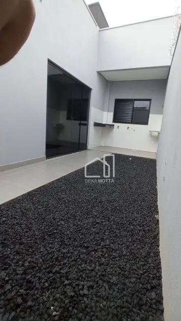 Foto 2 de Casa com 3 quartos à venda, 175m2 em Novo Mundo, Uberlandia - MG