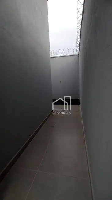 Foto 6 de Casa com 3 quartos à venda, 175m2 em Novo Mundo, Uberlandia - MG
