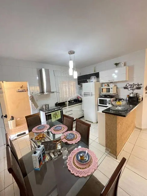 Foto 7 de Casa com 3 quartos à venda, 250m2 em Jardim Holanda, Uberlandia - MG