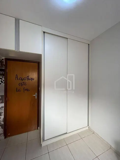 Foto 2 de Casa com 3 quartos à venda, 250m2 em Jardim Holanda, Uberlandia - MG