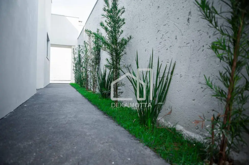 Foto 7 de Casa com 3 quartos à venda, 250m2 em Laranjeiras, Uberlandia - MG