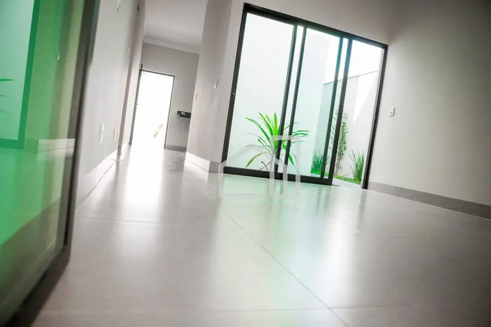 Foto 8 de Casa com 3 quartos à venda, 250m2 em Laranjeiras, Uberlandia - MG