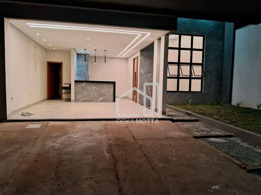 Foto 8 de Casa com 3 quartos à venda, 250m2 em Jardim Europa, Uberlandia - MG