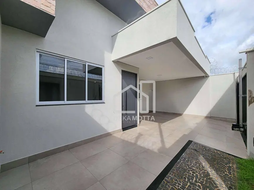 Foto 1 de Casa com 3 quartos à venda, 250m2 em Alto Umuarama, Uberlandia - MG