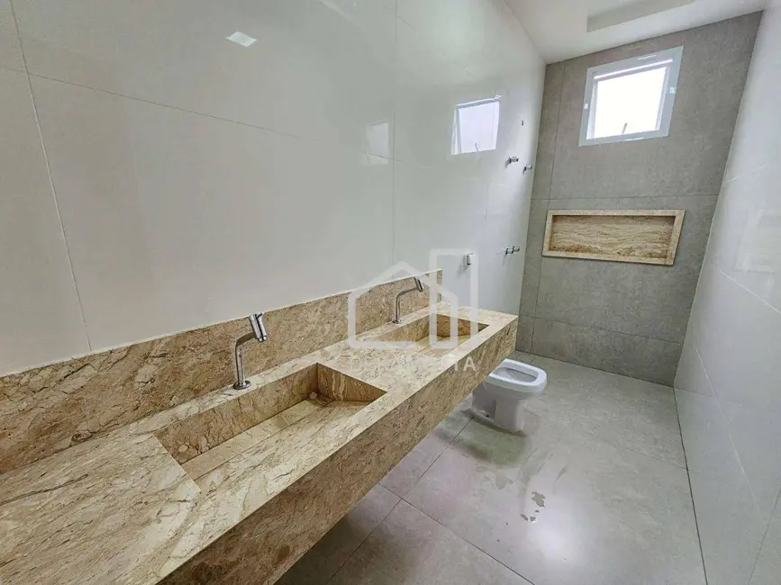 Foto 9 de Casa com 3 quartos à venda, 250m2 em Alto Umuarama, Uberlandia - MG