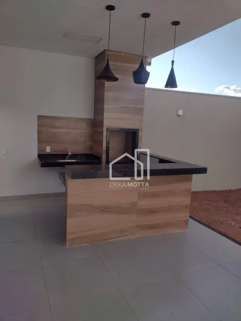 Sobrado com 3 quartos à venda, 270m2 em Aclimação, Uberlandia - MG - imagem 4 Foto 4 de Sobrado com 3 quartos à venda, 270m2 em Aclimação, Uberlandia - MG