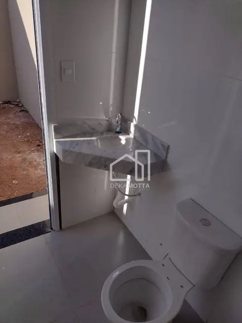 Sobrado com 3 quartos à venda, 270m2 em Aclimação, Uberlandia - MG - imagem 7 Foto 7 de Sobrado com 3 quartos à venda, 270m2 em Aclimação, Uberlandia - MG