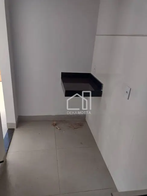 Sobrado com 3 quartos à venda, 270m2 em Aclimação, Uberlandia - MG - imagem 9 Foto 9 de Sobrado com 3 quartos à venda, 270m2 em Aclimação, Uberlandia - MG