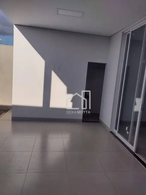 Sobrado com 3 quartos à venda, 270m2 em Aclimação, Uberlandia - MG - imagem 5 Foto 5 de Sobrado com 3 quartos à venda, 270m2 em Aclimação, Uberlandia - MG