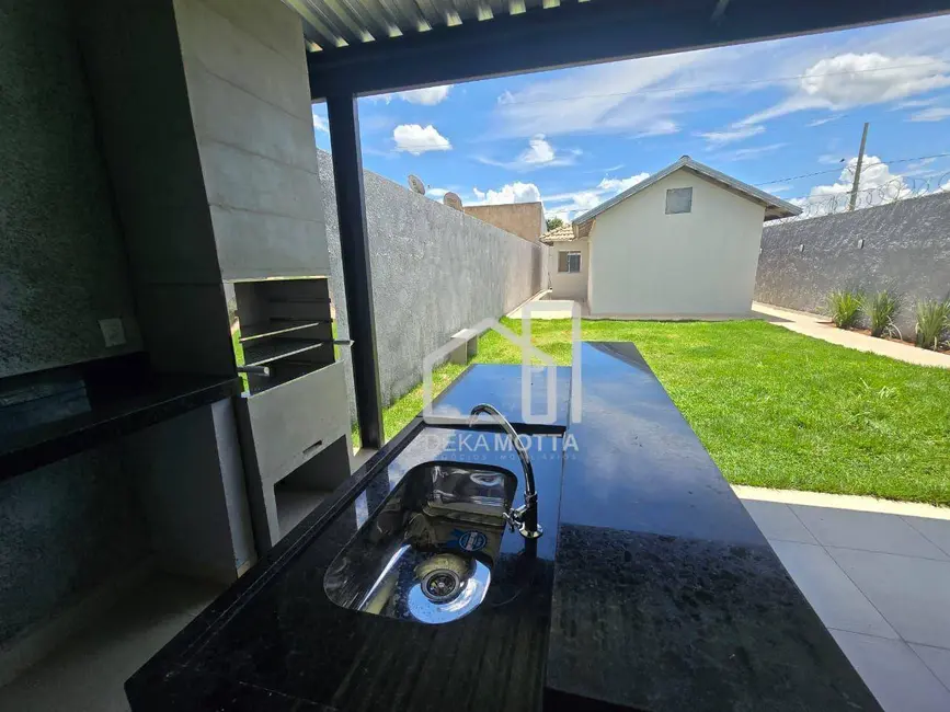 Foto 3 de Casa com 2 quartos à venda, 200m2 em Uberlandia - MG