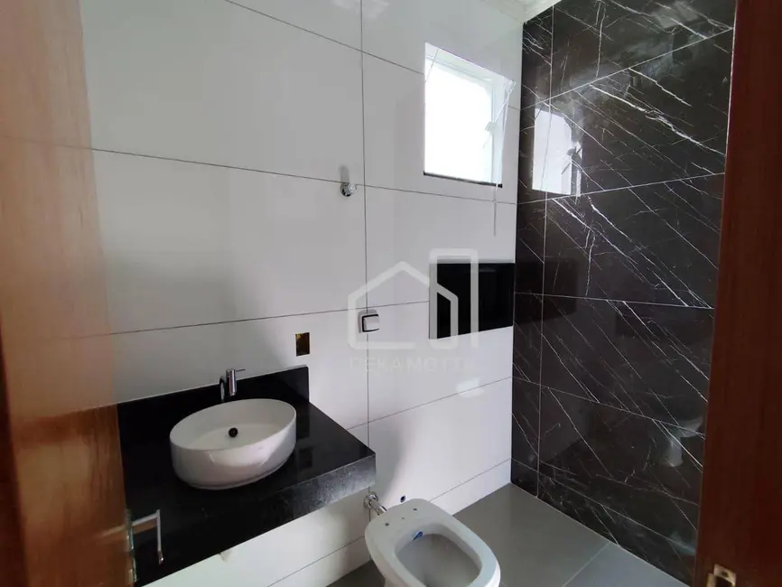 Foto 5 de Casa com 2 quartos à venda, 125m2 em São Jorge, Uberlandia - MG