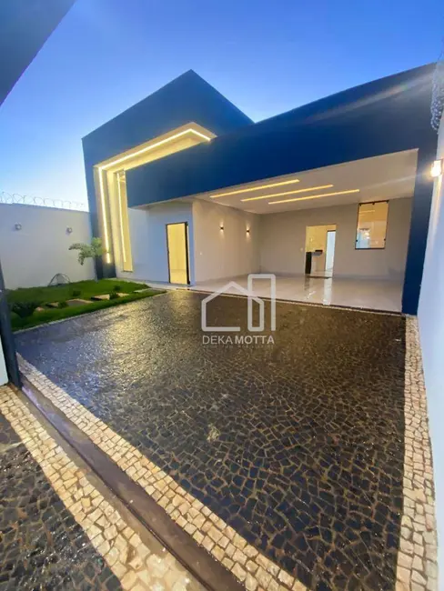 Foto 5 de Casa com 3 quartos à venda, 330m2 em Novo Mundo, Uberlandia - MG