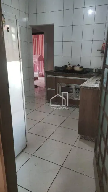 Foto 9 de Casa com 4 quartos à venda, 250m2 em Jardim Brasília, Uberlandia - MG