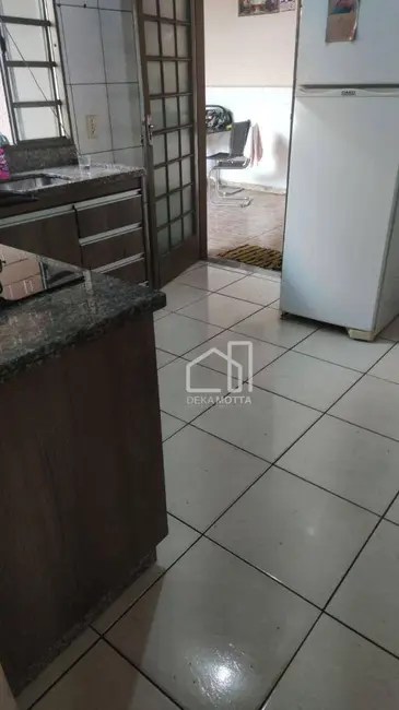 Foto 7 de Casa com 4 quartos à venda, 250m2 em Jardim Brasília, Uberlandia - MG