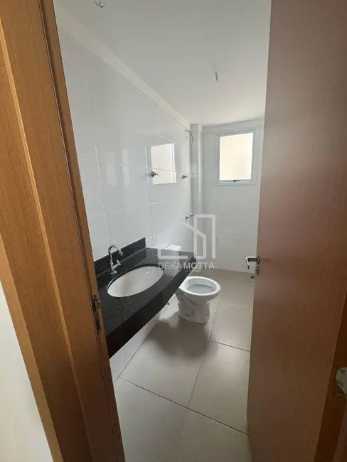 Foto 2 de Apartamento com 3 quartos à venda, 76m2 em Tubalina, Uberlandia - MG