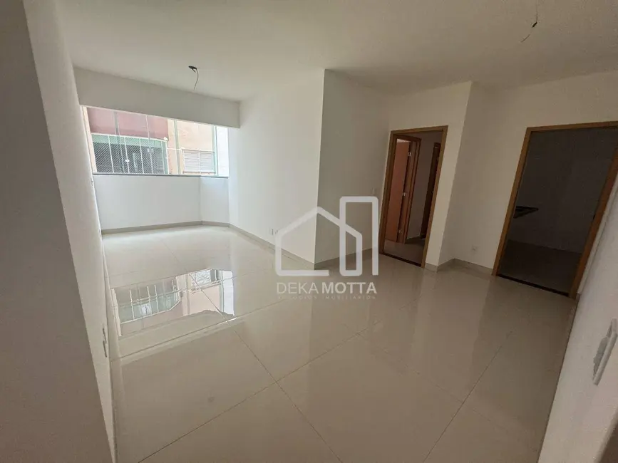 Foto 1 de Apartamento com 3 quartos à venda, 76m2 em Tubalina, Uberlandia - MG