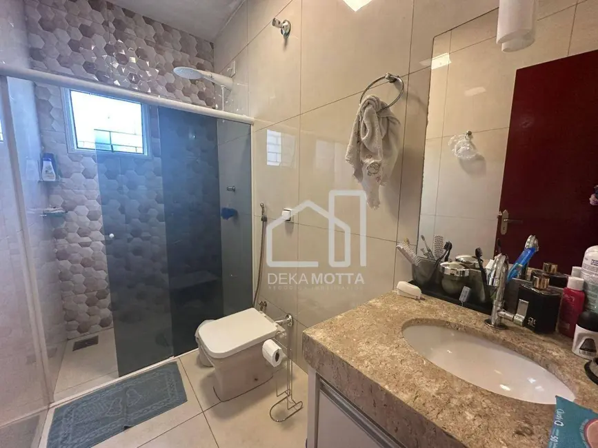 Foto 9 de Casa com 3 quartos à venda, 250m2 em Cidade Jardim, Uberlandia - MG