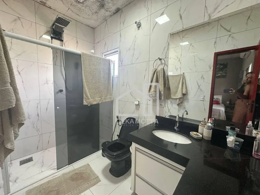 Foto 4 de Casa com 3 quartos à venda, 250m2 em Cidade Jardim, Uberlandia - MG