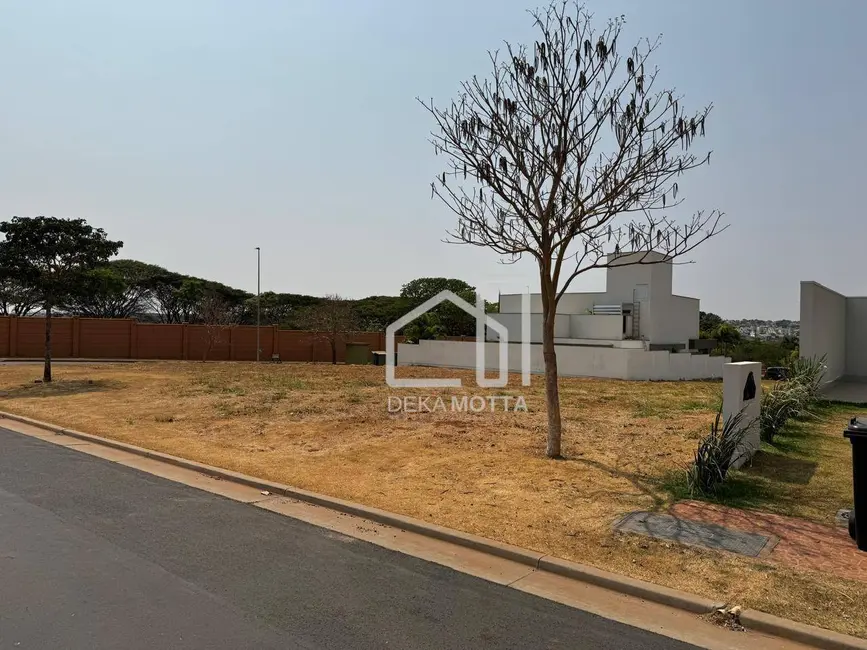Foto 1 de Terreno / Lote à venda, 510m2 em Granja Marileusa, Uberlandia - MG