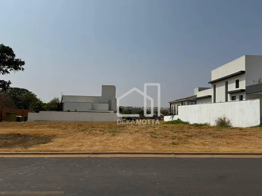 Terreno / Lote à venda, 510m2 em Granja Marileusa, Uberlandia - MG - imagem 7 Foto 7 de Terreno / Lote à venda, 510m2 em Granja Marileusa, Uberlandia - MG