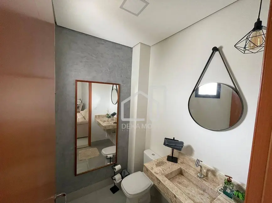 Sobrado com 3 quartos à venda, 112m2 em Novo Mundo, Uberlandia - MG - imagem 5 Foto 5 de Sobrado com 3 quartos à venda, 112m2 em Novo Mundo, Uberlandia - MG