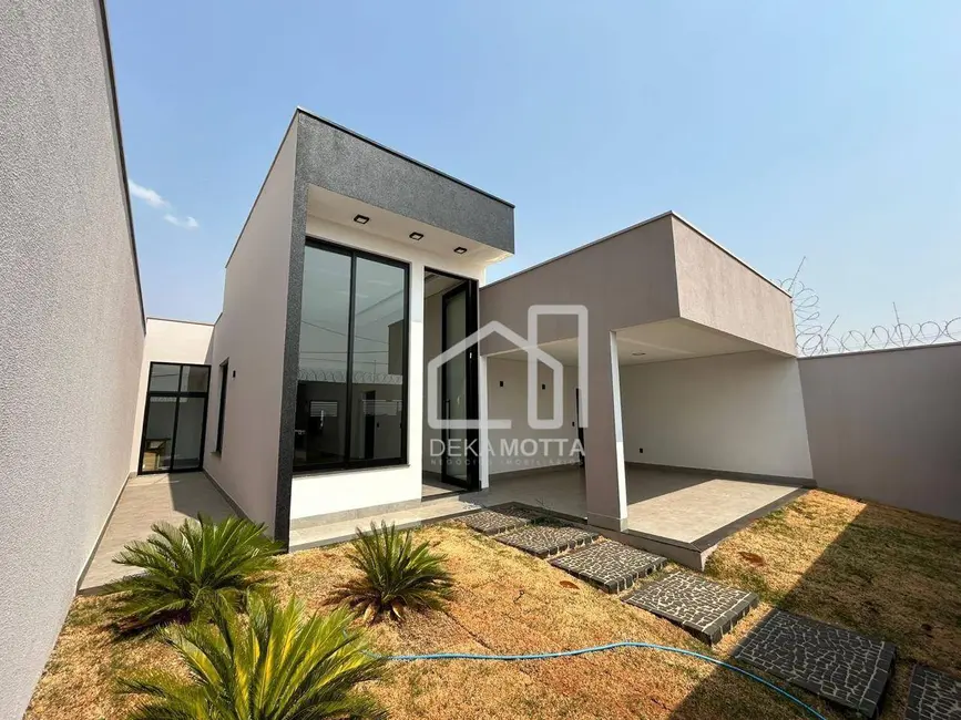 Foto 1 de Casa com 3 quartos à venda, 285m2 em Grand Ville, Uberlandia - MG