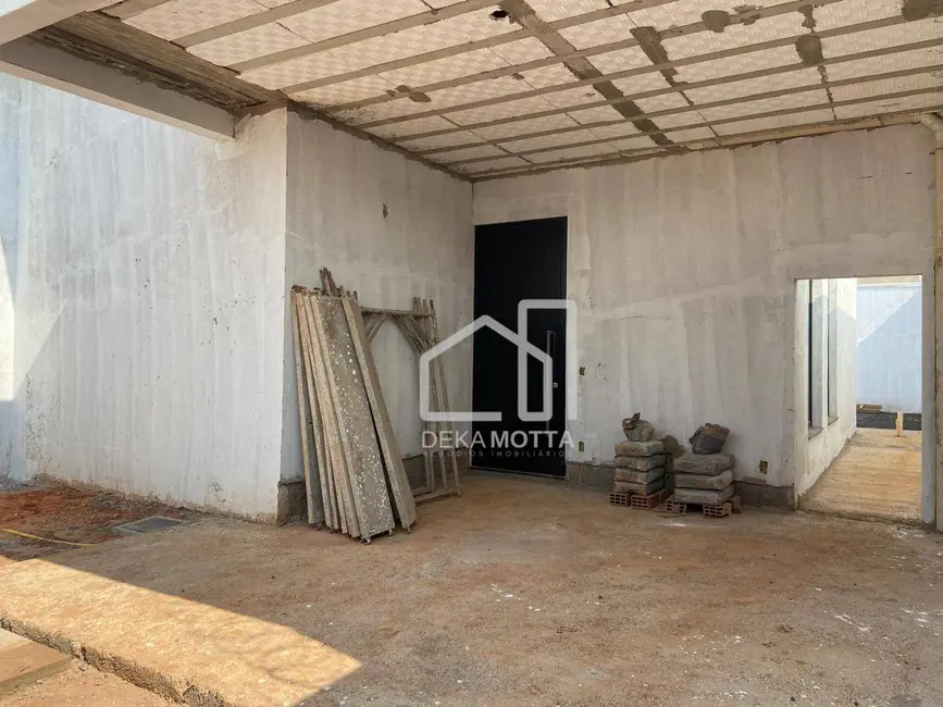 Foto 1 de Casa com 2 quartos à venda, 250m2 em Uberlandia - MG