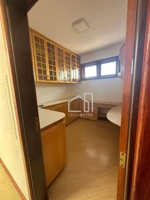 Foto 2 de Casa com 4 quartos à venda, 432m2 em Tabajaras, Uberlandia - MG